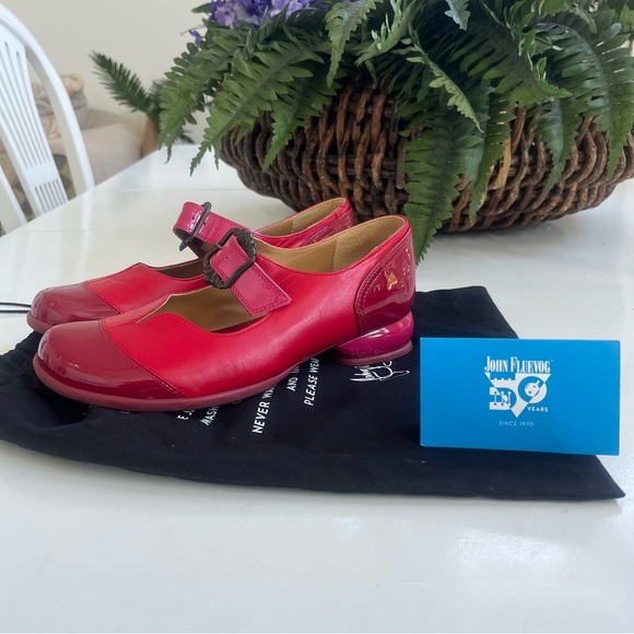 JOHN FLEUVOG FELLOWSHIP ESSER Red Patent Leather Mary Jane’s w Bag Size 8 MINT - Picture 1 of 16